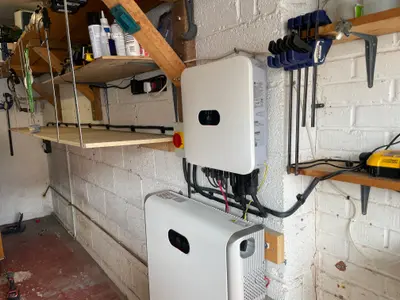 Battery storage installation in Ibstock by Energy On 24.